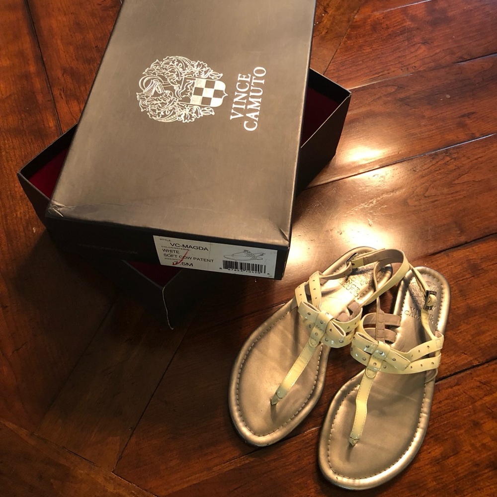 Vince Camuto white soft cow patent sandal size 7.5